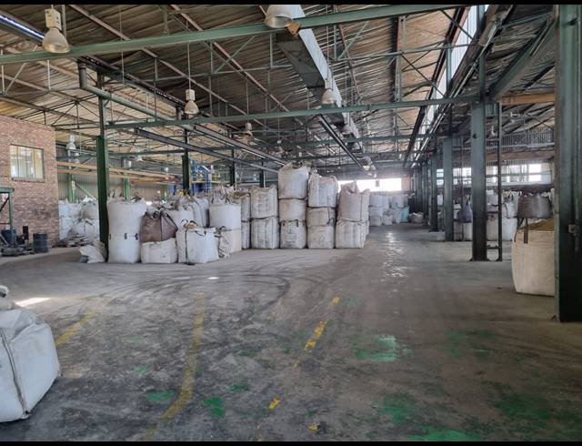 4,500M² WAREHOUSE FOR SALE IN NEW ERA